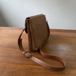 · BANDOLERA CAMEL ·
