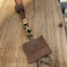 LANYARD · CAFÉ + DETALLE BRONCE