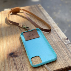 LANYARD · CAFÉ + DETALLE BRONCE