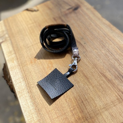 LANYARD · NEGRO + DET. LEOPARDO