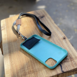 LANYARD · NEGRO + DET. LEOPARDO