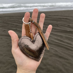 LLAVERO CORAZÓN NEGRO METÁLICO
